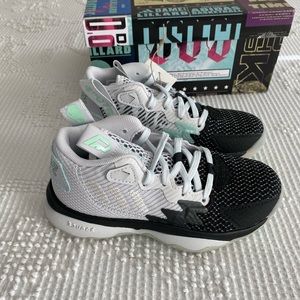 adidas Kids Preschool Dame 8 Basketball Shoes